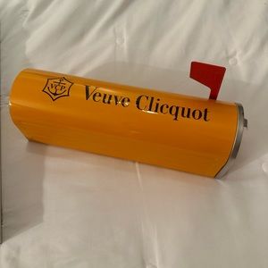 Veuve Clicquot Mailbox Tin Metal Case Champagne Limited Edition Bottle Holder